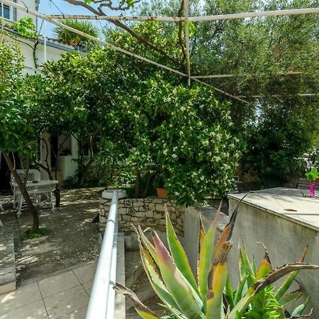 Apartments Doria - 20M From Beach Trogir Exterior foto